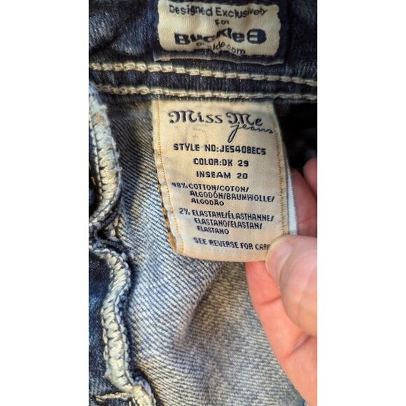 Miss Me Denim Jeans Womens Size 31 Mid Rise Easy Crop Embroidered Buckle Exclusi - Picture 6 of 7